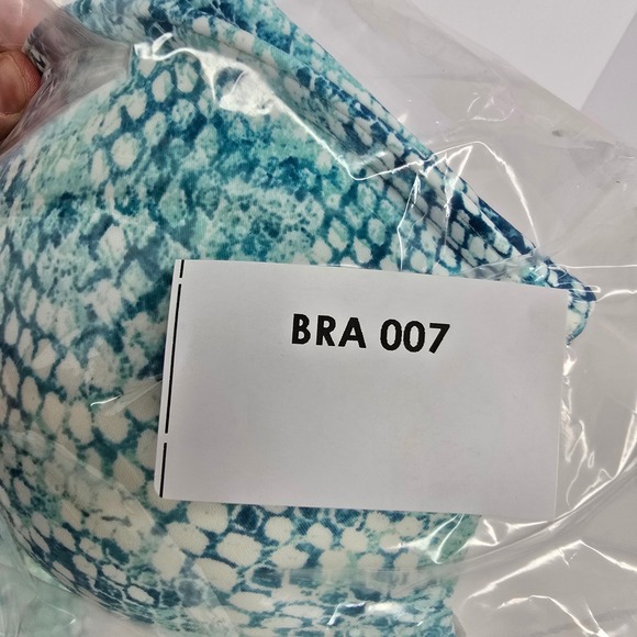 Victorias Secret Lightly‎ Lined Demi Bra Snakeskin Print Adjustable Straps 36D - Picture 12 of 12